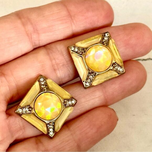 Yellow rhinestone square post earrings - Picture 1 of 11
